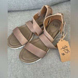 Sofft Sandals Size 9.5